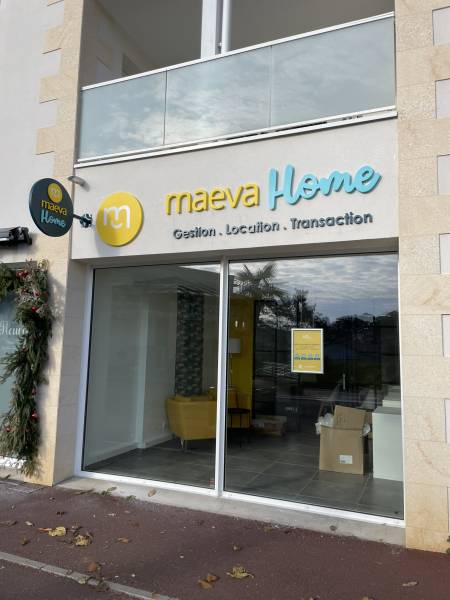 fabrication et pose d'une enseigne en lettrage pvc pour une conciergerie en Médoc